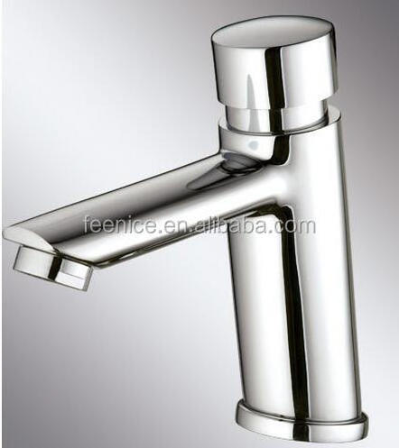 Water saving time delay lavatory faucet Grifo de retardo valve