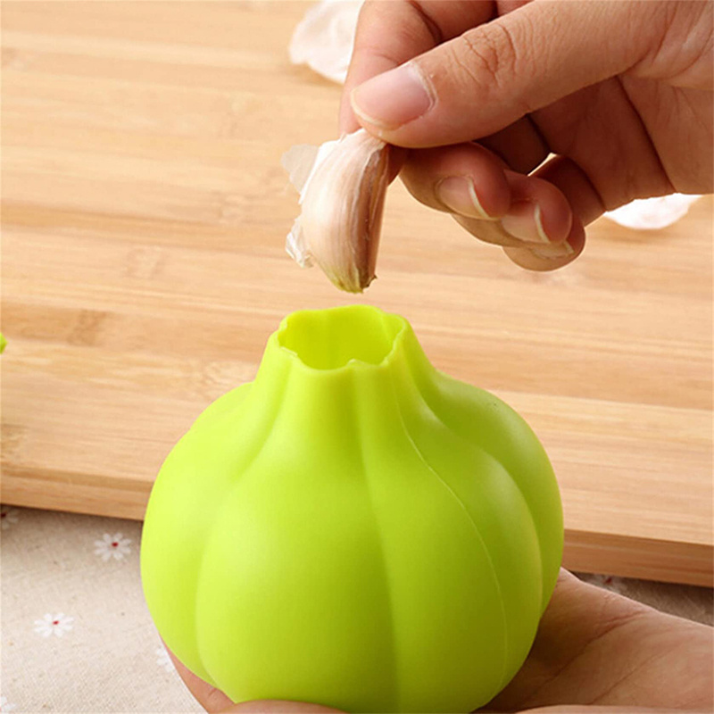 kitchen gadgets Creative garlic peeler silicone roller chopper silicone garlic peeler