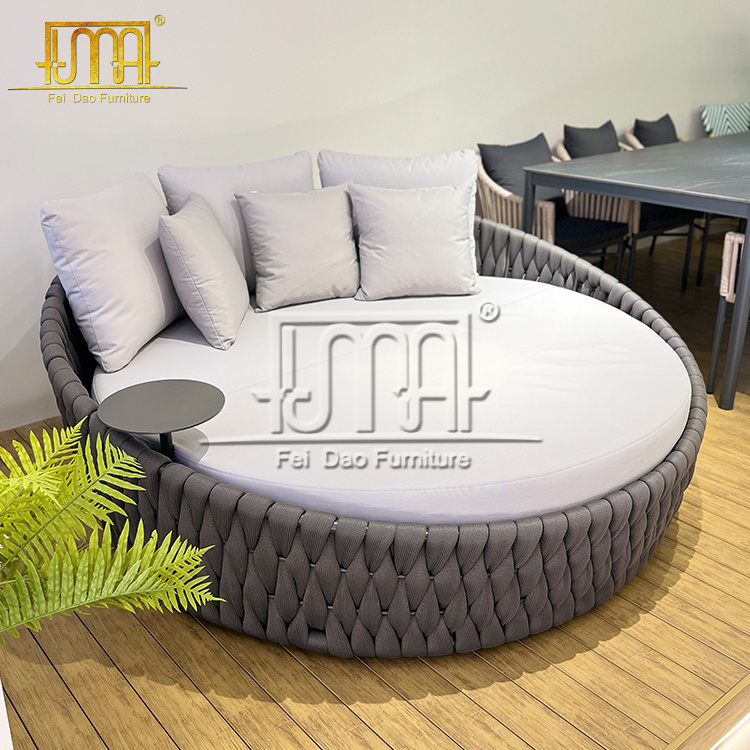 Dubai waterproof cheap wicker rattan round garden daybed with cushion