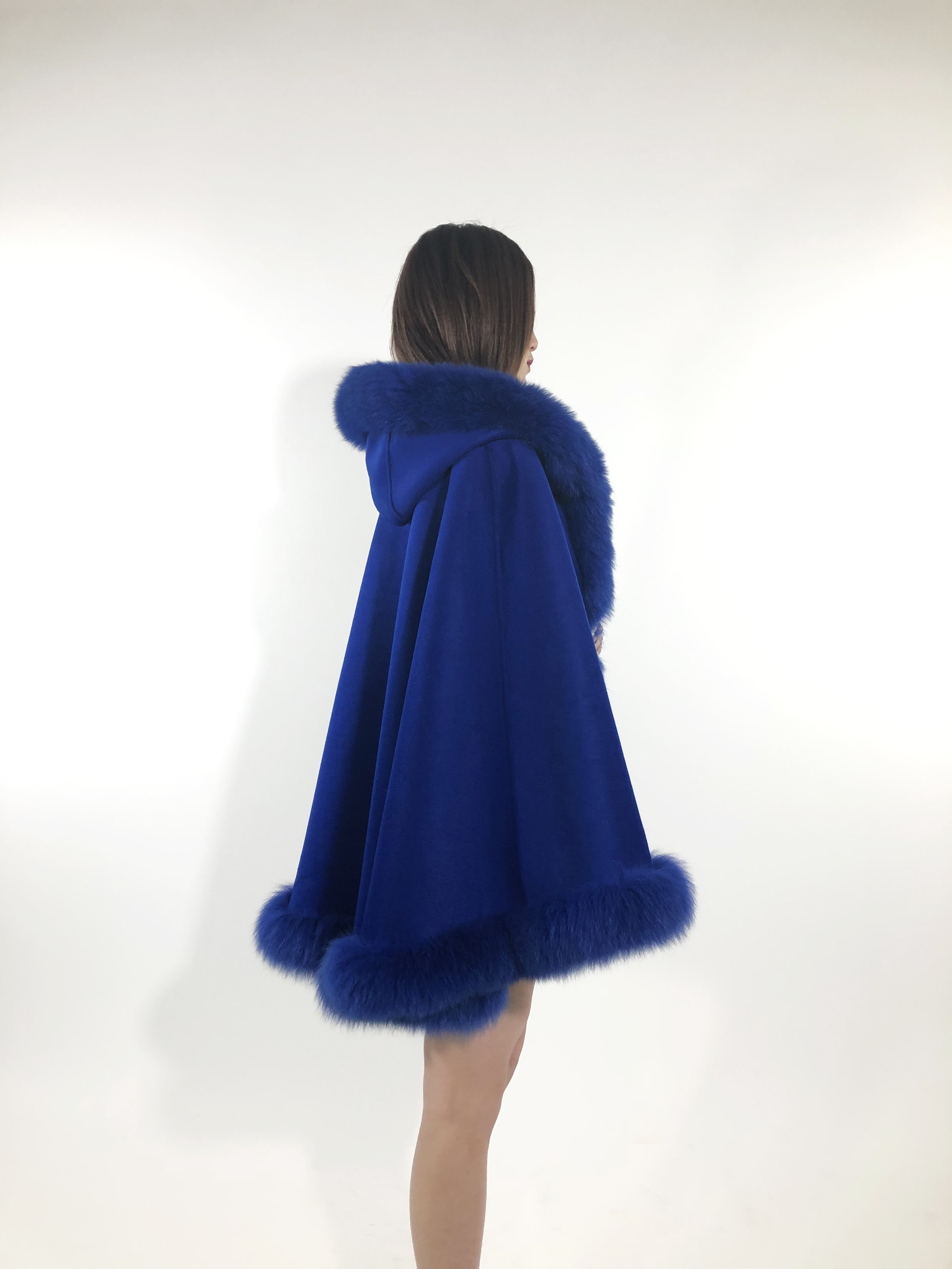 Wholesale New Trends Solid Cashmere Fur Shawl Sleeveless Single Button Genuine Fur Coats