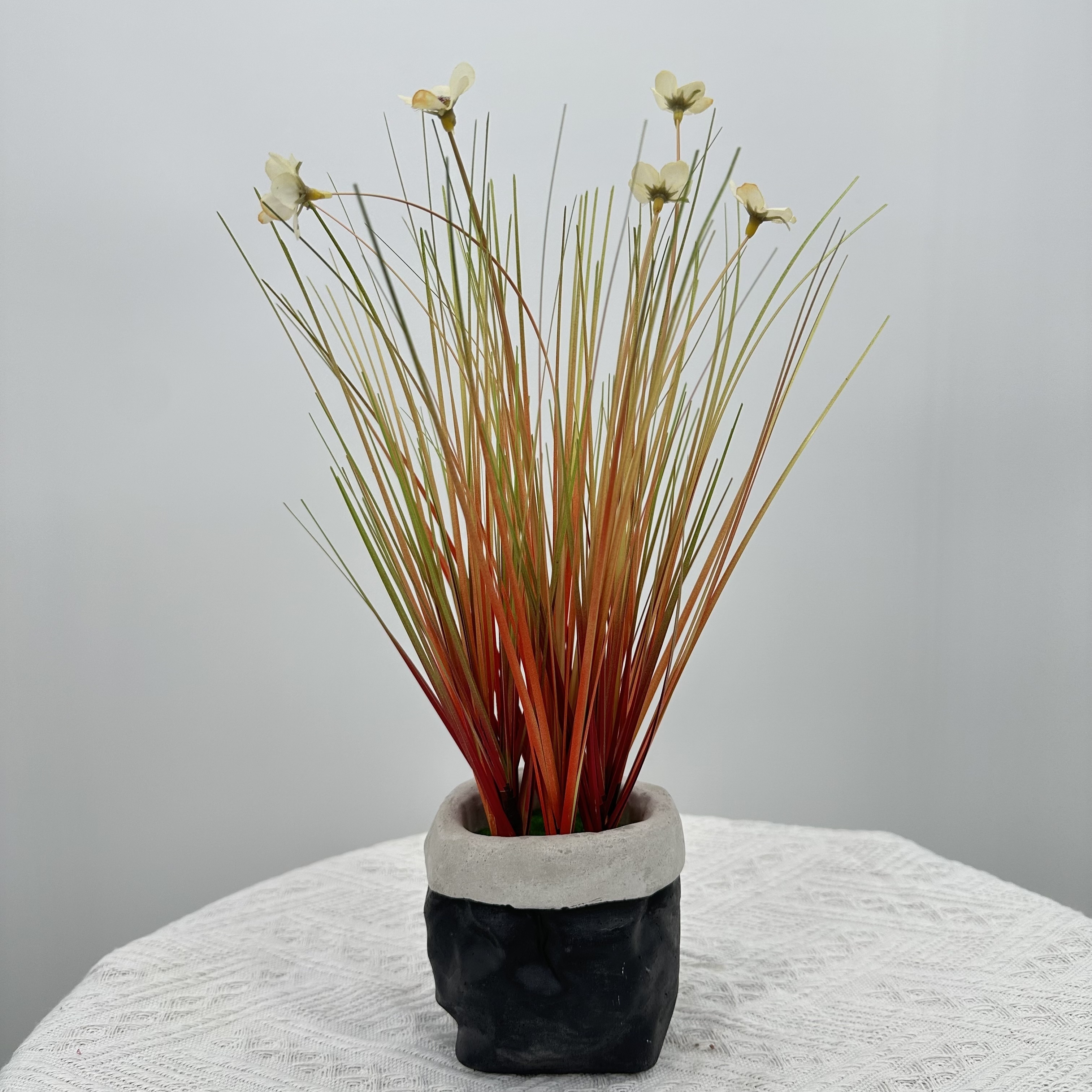 PJ-005 Artificial Household Simulation Delicate  PVC yellow red Delicate  Potted Plants  Tulle Flowers Horticultural Onion Grass