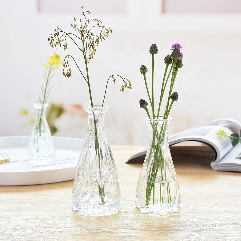 Wholesale European Conical Transparent Glass Vase Creative Mini Desktop Flower Arrangement Crystal Vases For Office Home Decor