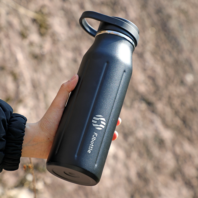 2023 single  wall 304  stainless steel water bottle  eco friendly products camping gym water bottle WITH LID