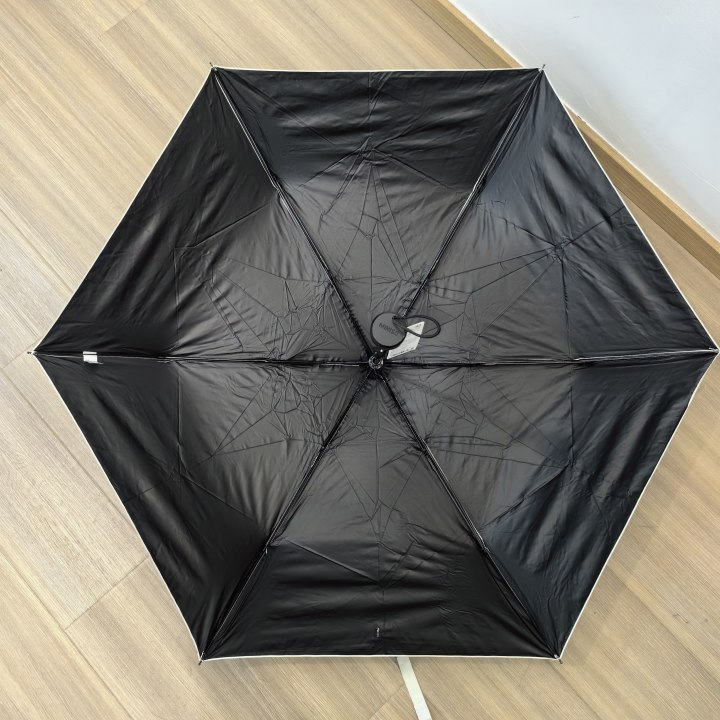 Wholesale custom star print 3 fold all weather black coating umbrella light weight 190T sun rain umbrella