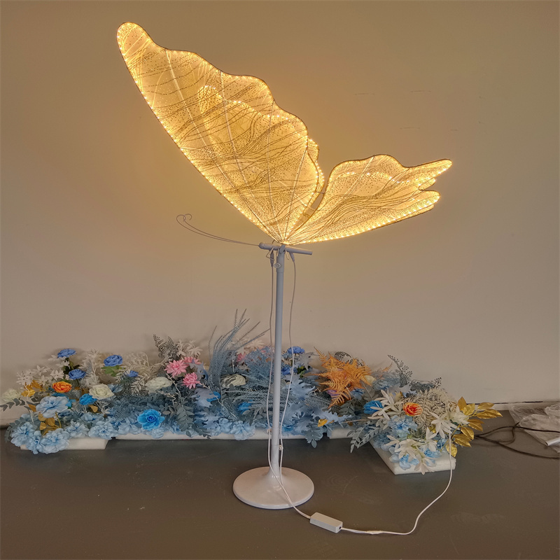 Super popular large butterfly floor lamp, wedding decoration, party atmosphere prop