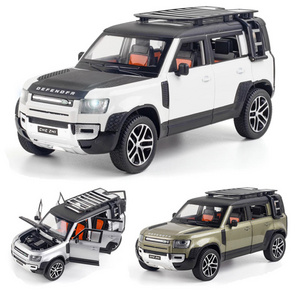 1:24 Land Rover Defender die cast car model toy for kids 21cm pull back simulation alloy car With Sound/Light