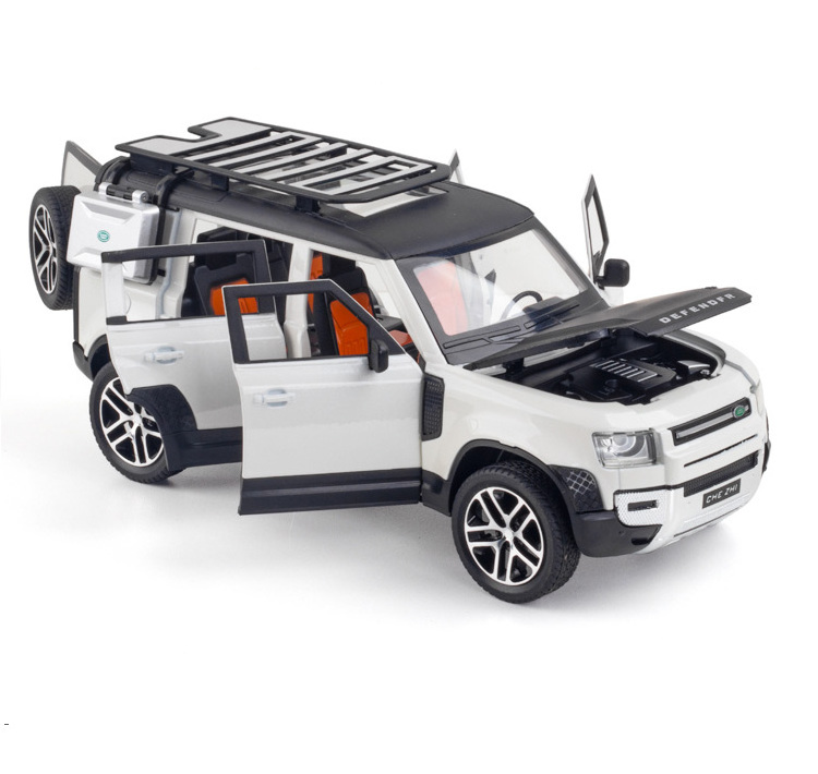 1:24 Land Rover Defender die cast car model toy for kids 21cm pull back simulation alloy car With Sound/Light