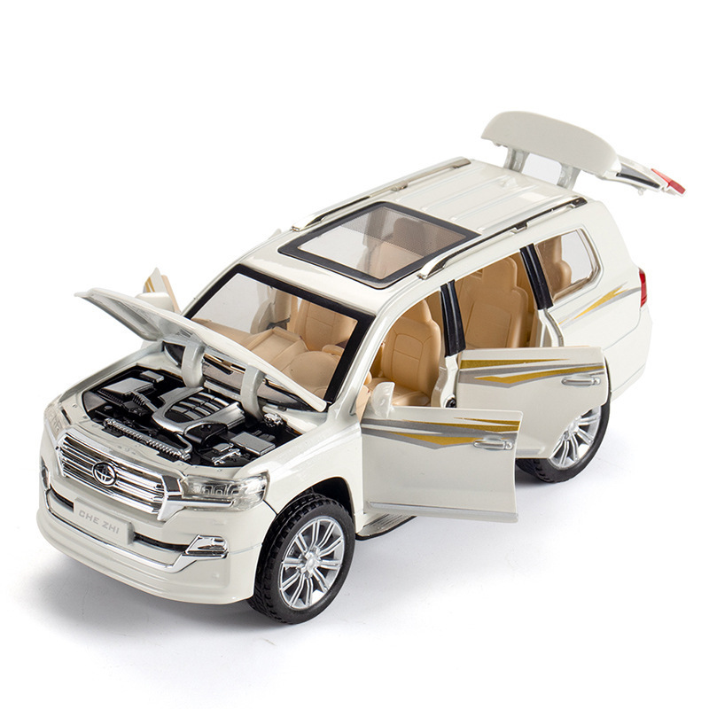 1:24 Toyota Land cruiser off road die cast car model toy for kids 21cm pull back simulation alloy car With Sound/Light