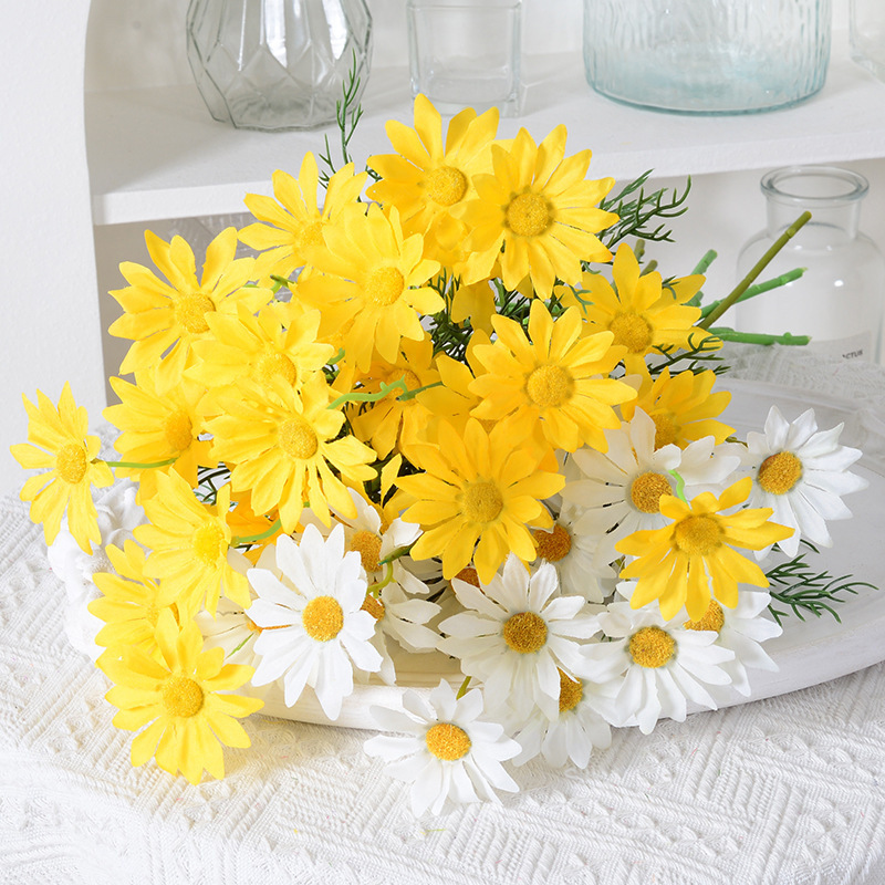 Factory wholesale 5 head Realistic Silk Daisy Artificial Wedding Home Table Flower Faux Calliopsis White Daisy