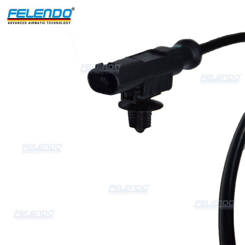 Car Spare Parts Front ABS Wheel Speed Sensor Fit for Land Rover Discovery 3 SSB500092 Car ABS Sensor SSB500092