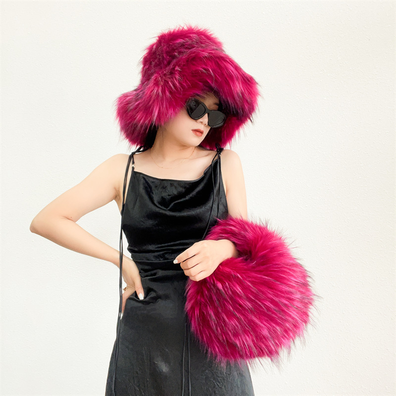 Y2k Hot Girls Small Half Moon Bag Set Women Luxury Furry Wrist Handbag Gothic Punk Faux Raccoon Fur Clutch Purses Bags With Hat