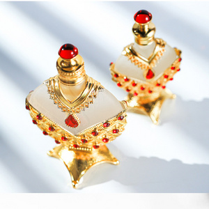 Gold Arabic Parfum Oil Dubai Perfumes Wholesale Lasting Attractive Perfume Ladies Arabic Perfume