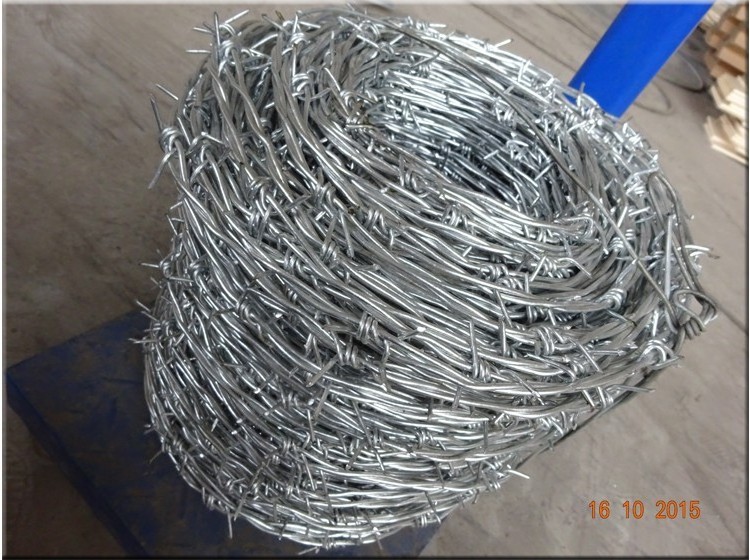 Hot-Dipped Galvanized Barbed Wire Price Per Roll / Used Barbed Wire For Sale