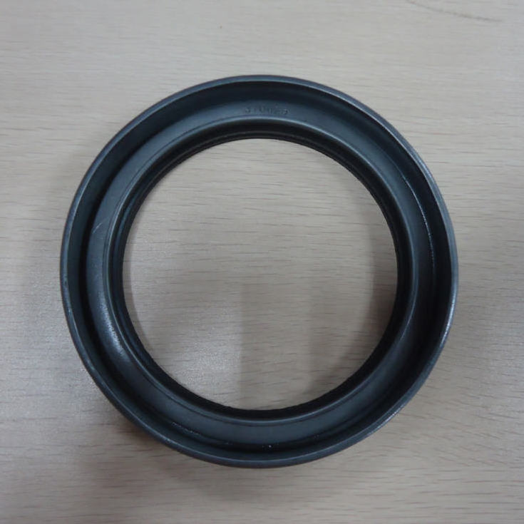 370025A Freigthliner Truck Axle Wheel Hub Seal