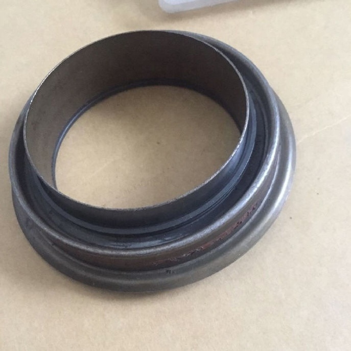 High Quality Replacement Drive Axle Shaft Output Oil Seal Assembly A1-1205Y2729 , A11205Y2729, 2502762C1