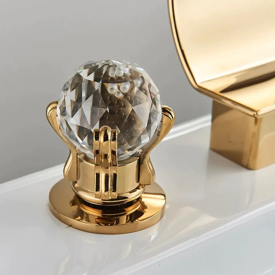 Dual Crystal Handle Gold Bathtub Faucet Luxury Bathtub Waterfall Faucet Wall Mounted Gold Toilet Bathtub Faucet