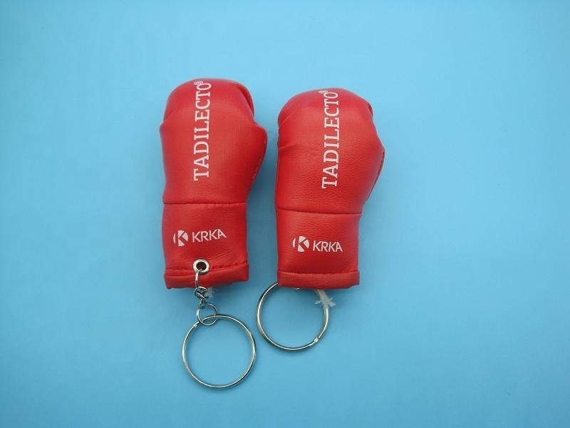 custom logo boxing glove key chain for souvenir