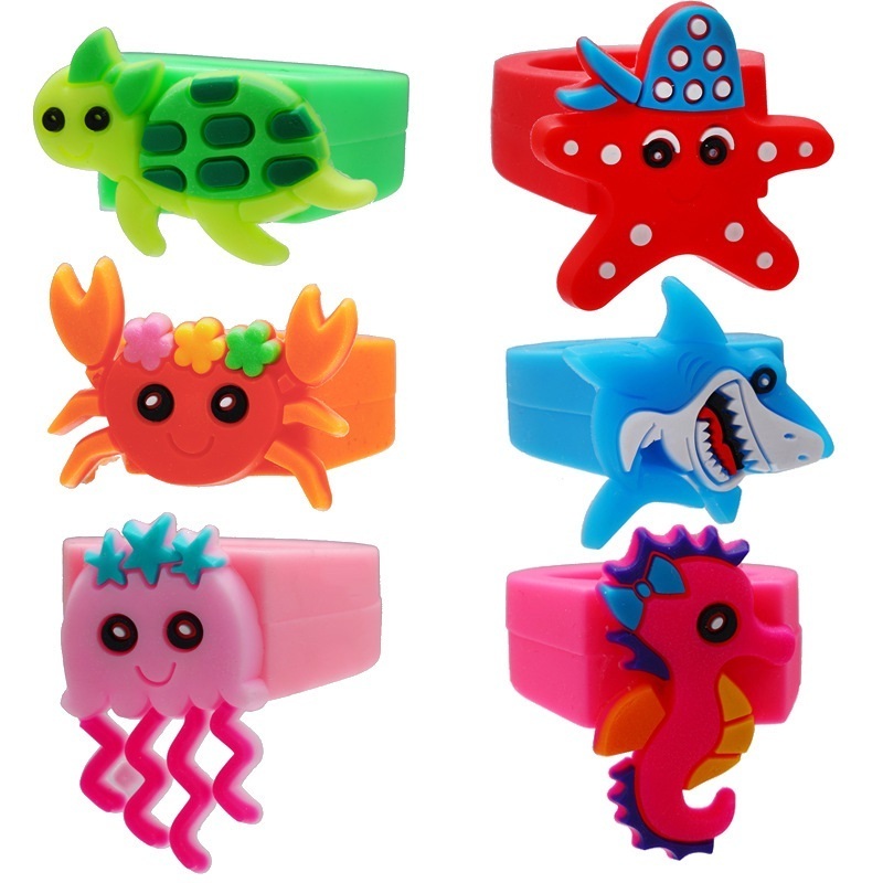 Customized wholesale animal carton Kids toy Child custom silicone rubber finger ring