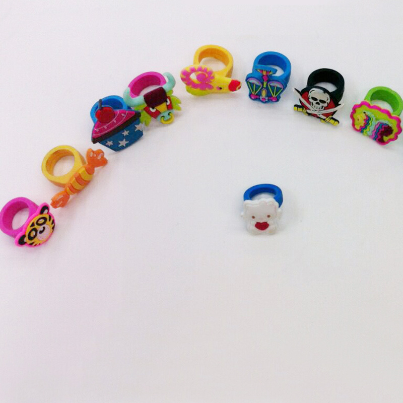 Customized wholesale animal carton Kids toy Child custom silicone rubber finger ring