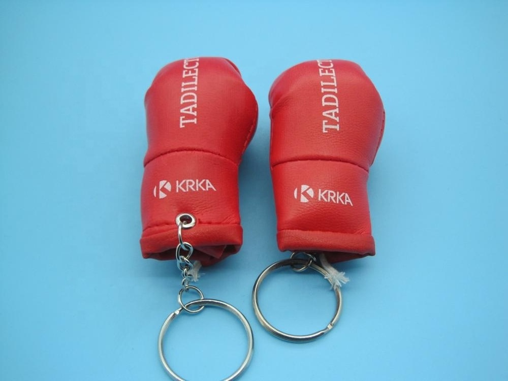 custom logo boxing glove key chain for souvenir