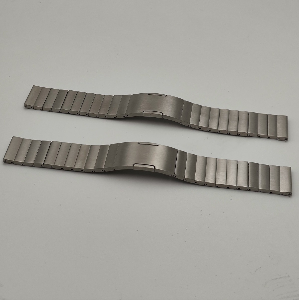 Factory Custom Logo  High Quality Stainless Steel Metal 20mm 22mm flat end watch band Bracelet