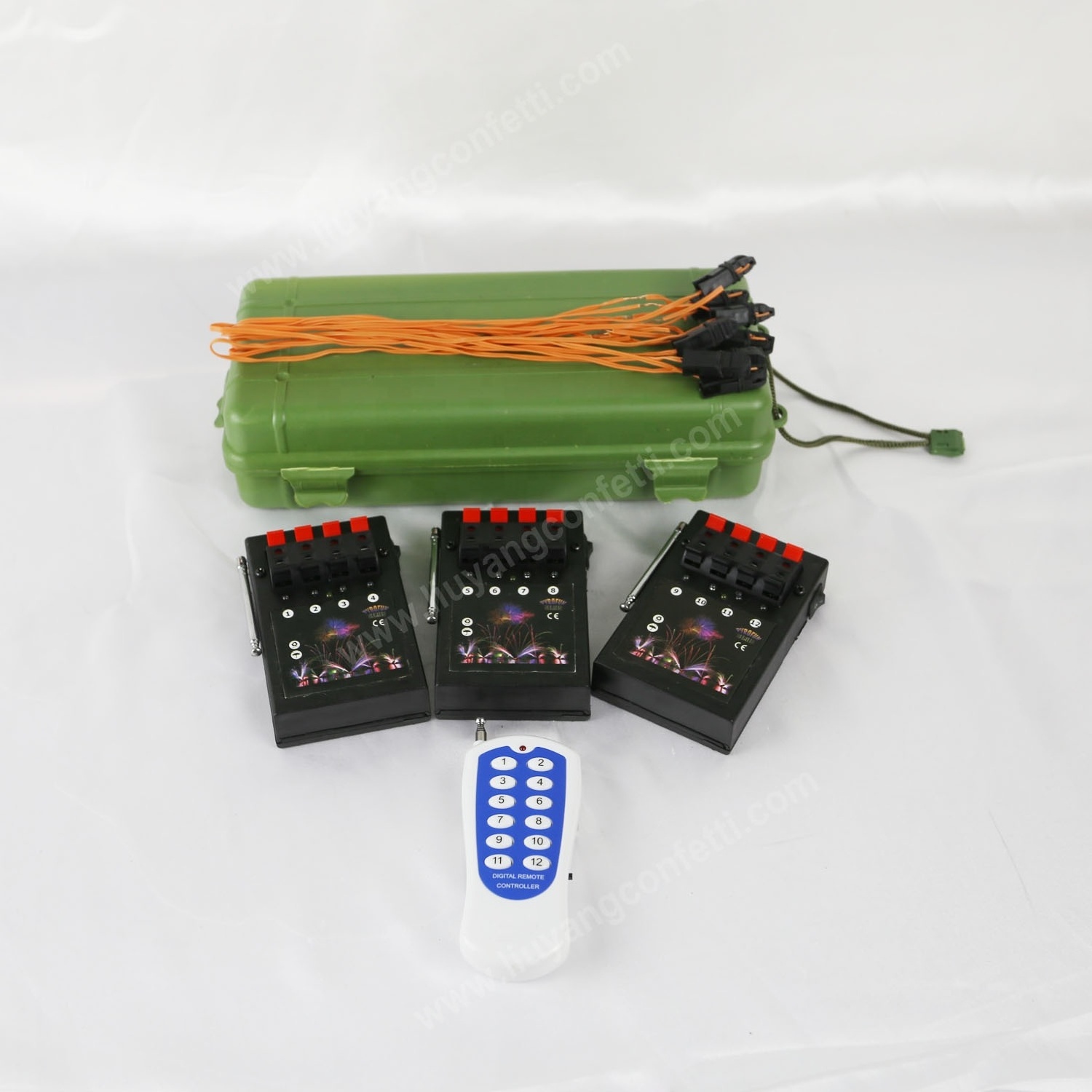 CE Certificate 4 to 24 cues 150-300m Wireless Fireworks Firing System For Christmas Fireworks Show