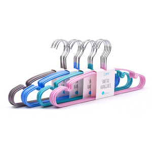 Wholesale Colorful Pp Plastic Towel Coat Hanger Storage Rack Clothes Holders Plastic Wide Shoulder Non-slip Clothes Hanger