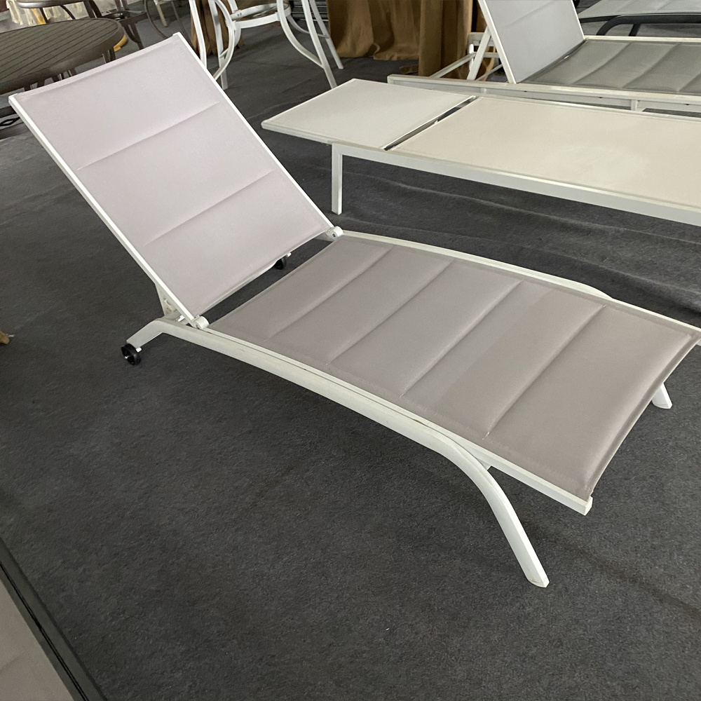 Modern Swimming Pool Lounge Chair Outdoor Furniture Sun Lounge Chair Folding Beach Chair