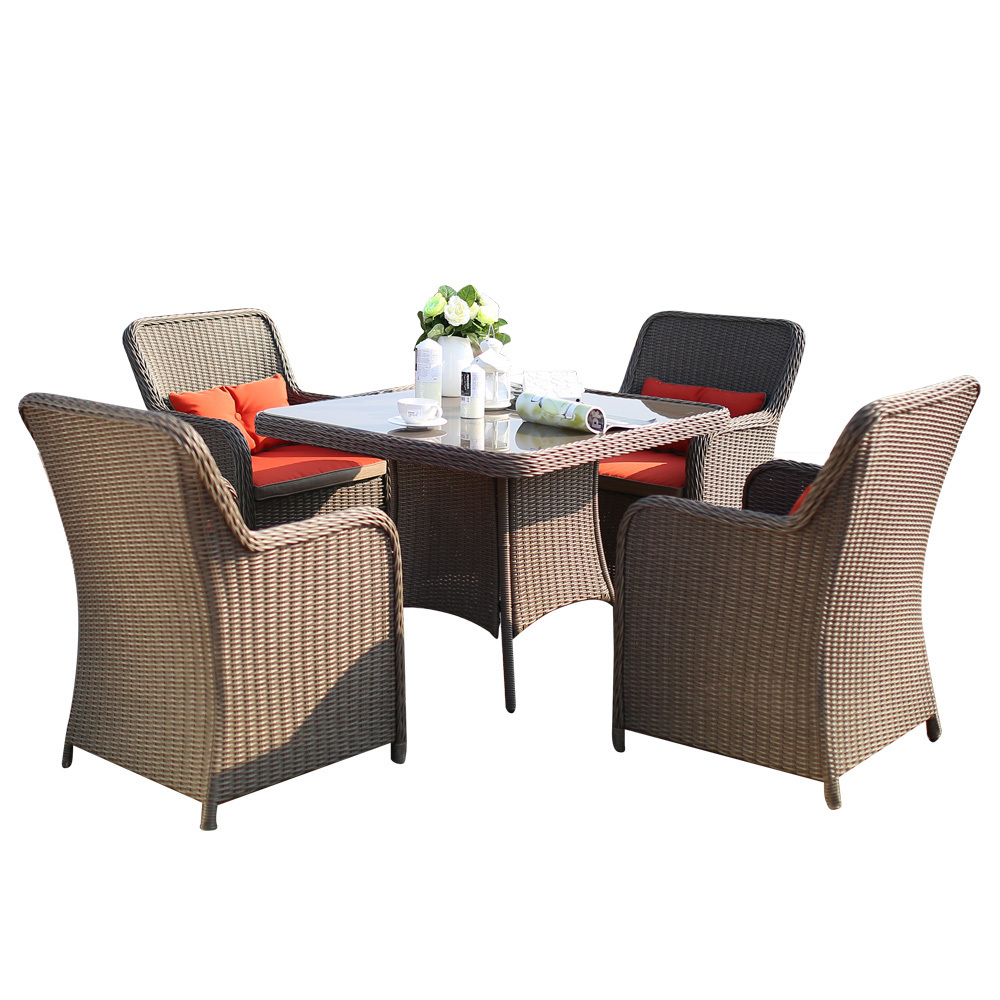 Hot selling  outdoor table and chairs rattan garden furniture set