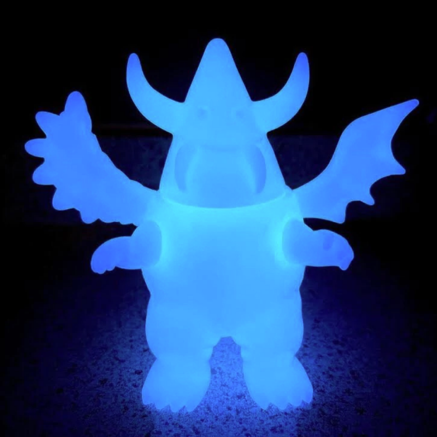 custom design Plastic Fantastic DIY Vinyl Art Toys mini figure GID sofubi soft vinyl monster toy