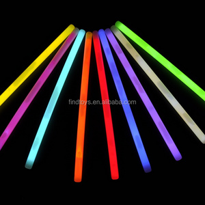 8 inch wholesale glow stick glow in the dark stick bracelet cheerful party light stick