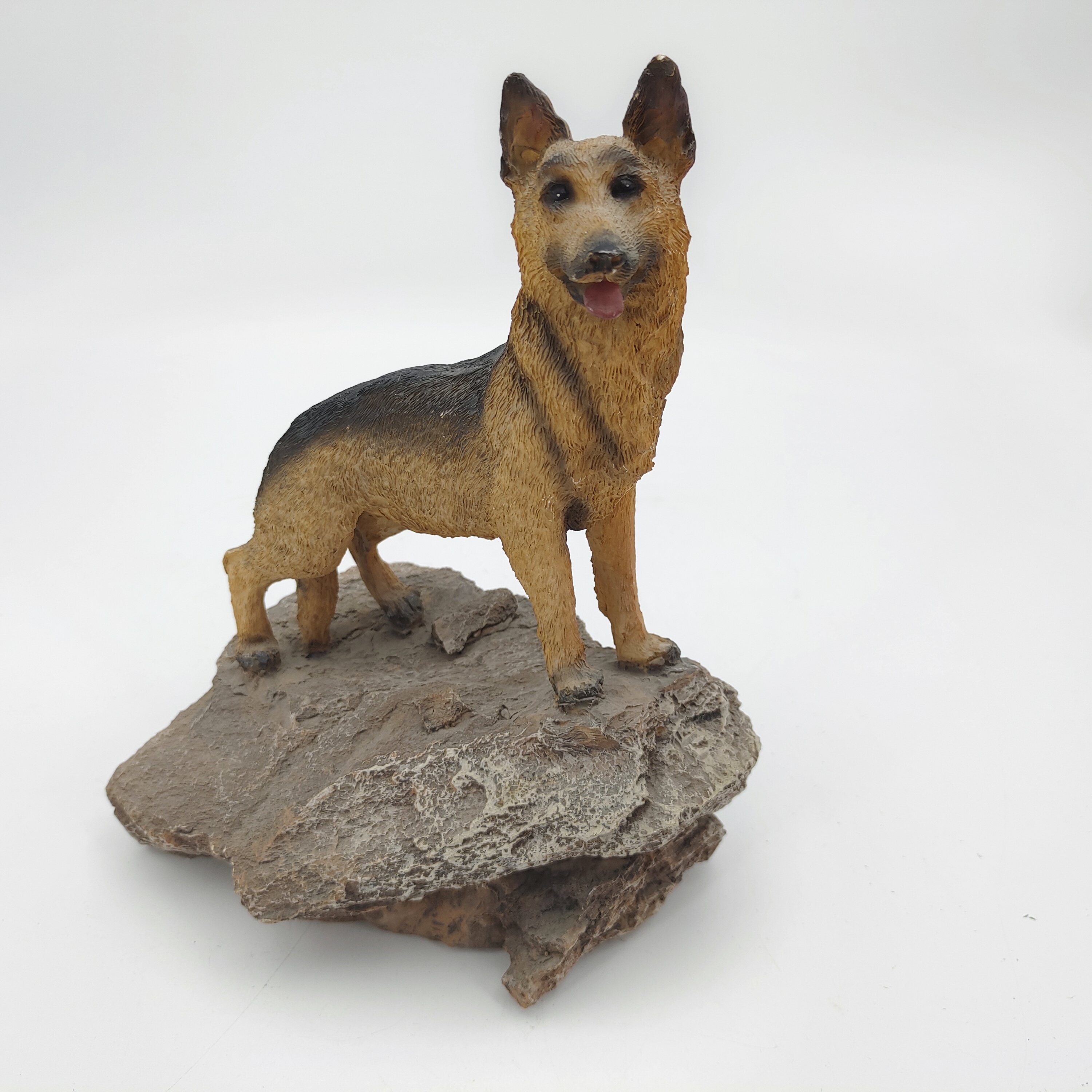 Customized Dog Sculpture Resin Craft Statue Decor Realistic Sculpture for Home Decoration Artificial Animal Xiamen Port Figurine