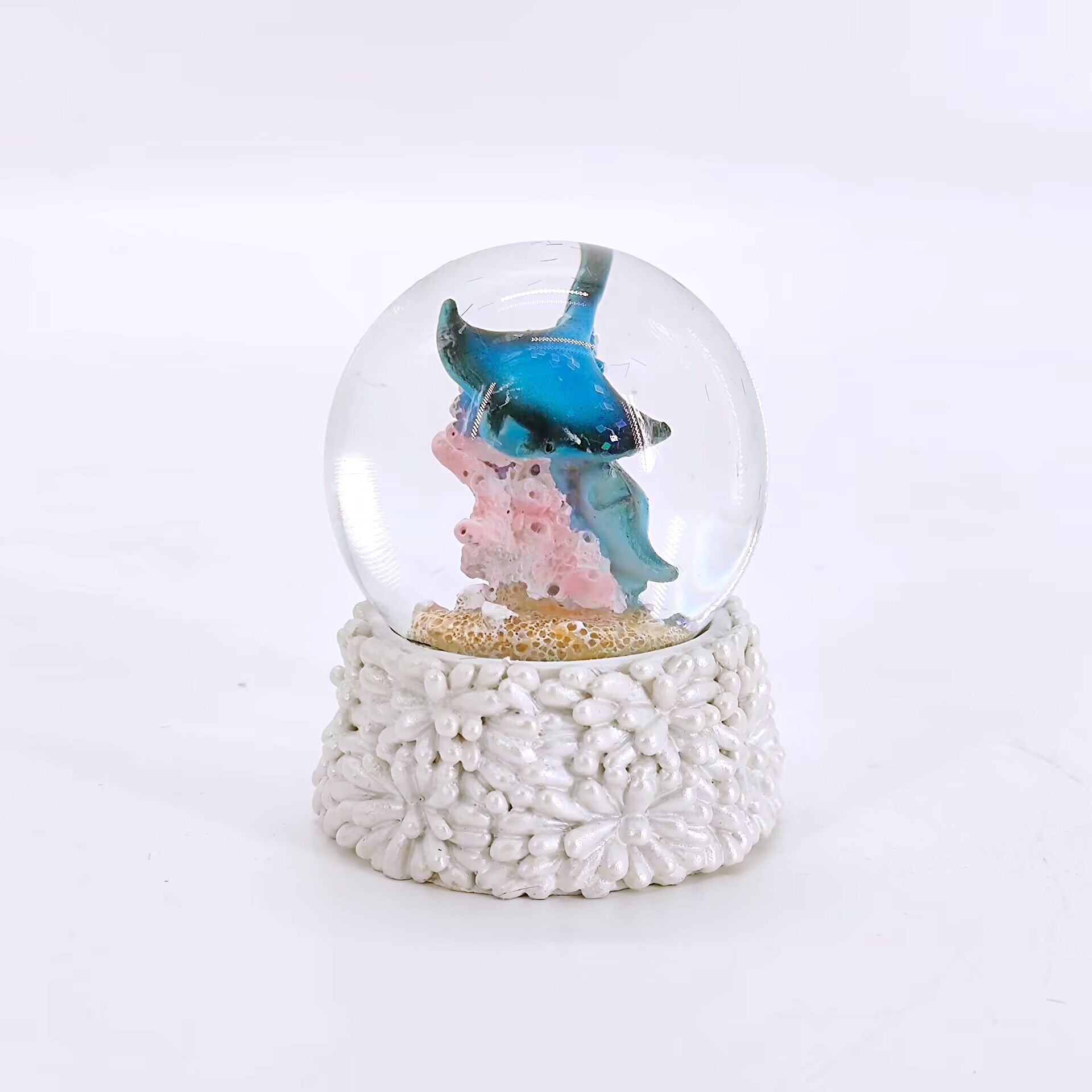 Custom Resin Craft Snow Globe Artificial Style Glass Empty Decoration for Home Ornaments