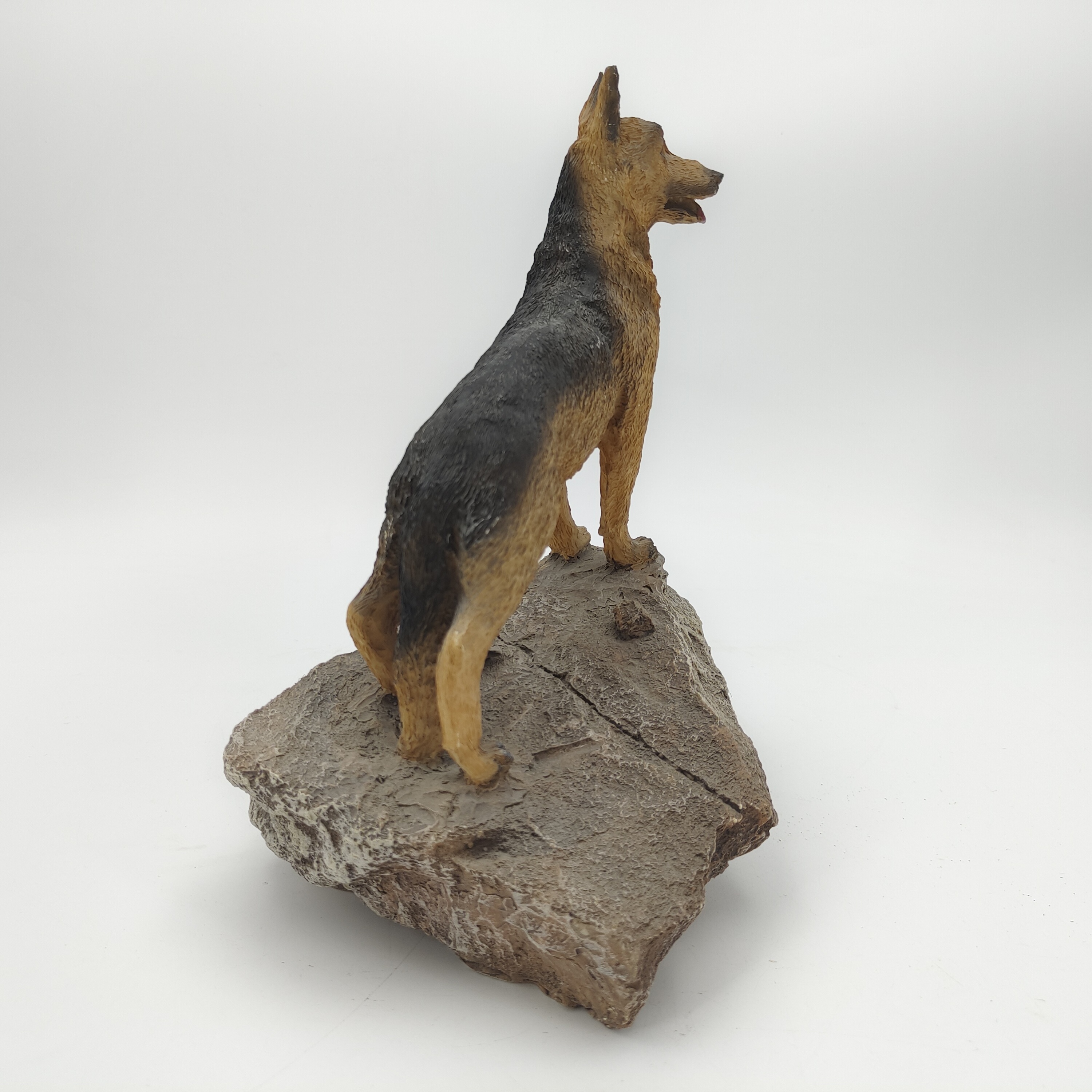 Customized Dog Sculpture Resin Craft Statue Decor Realistic Sculpture for Home Decoration Artificial Animal Xiamen Port Figurine