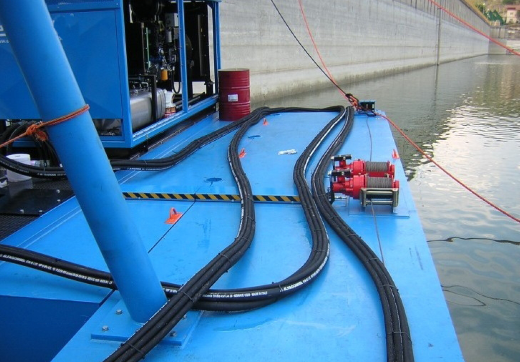 Hydraulic Lake Sludge Cleaning Submersible Dredging Machine