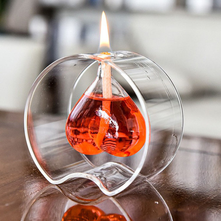 Refillable Heart Shaped Glass Oil Lamp Borosilicate Glass Liquid Glass Oil Candle For Tabletop Decoration