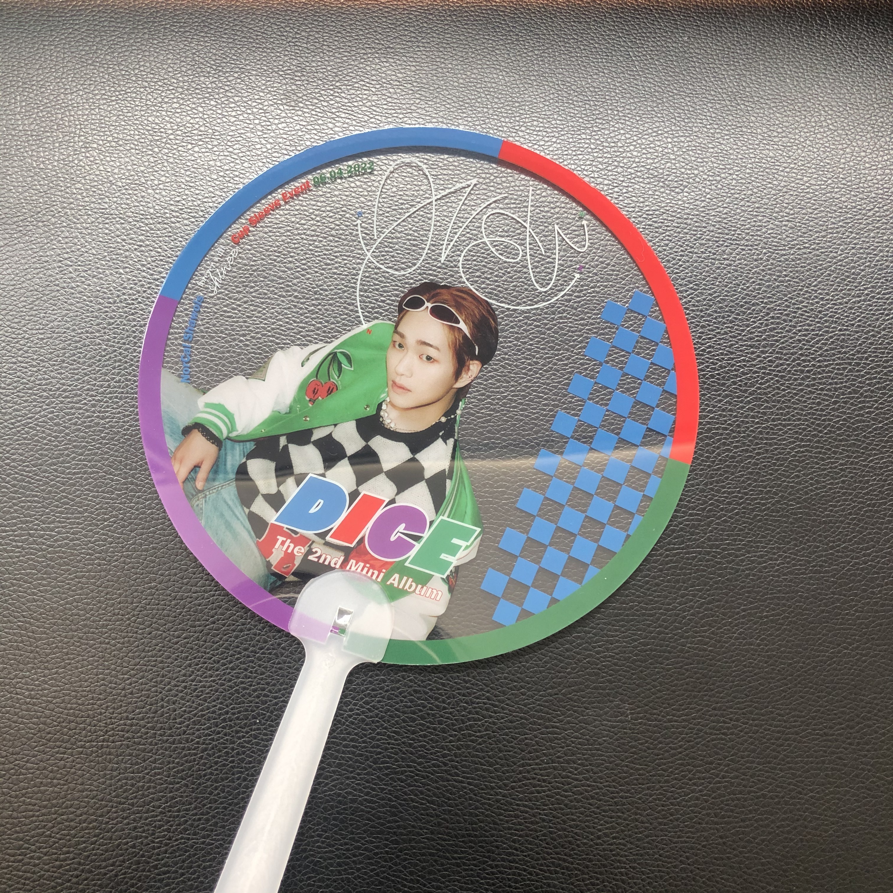 Colorful printing wholesale handfan plastic round transparent hand fans with custom design