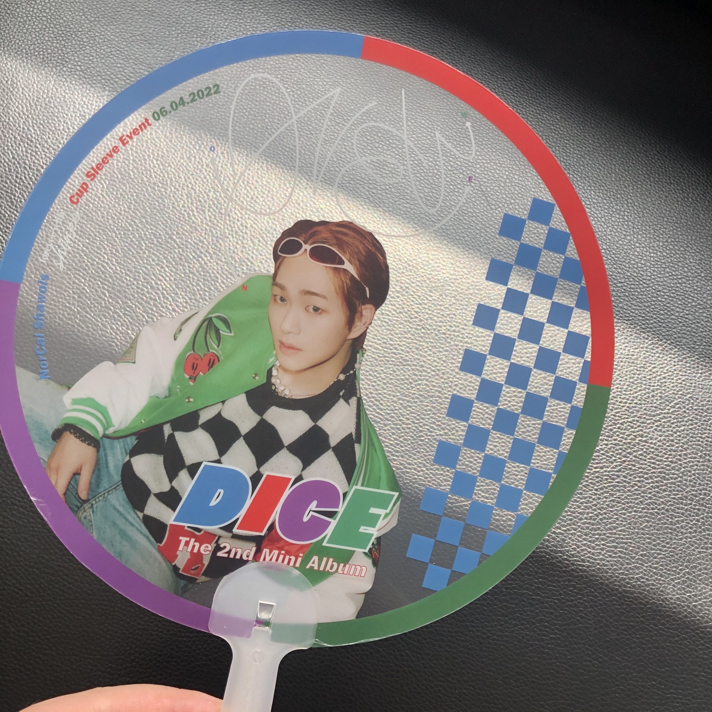 Colorful printing wholesale handfan plastic round transparent hand fans with custom design