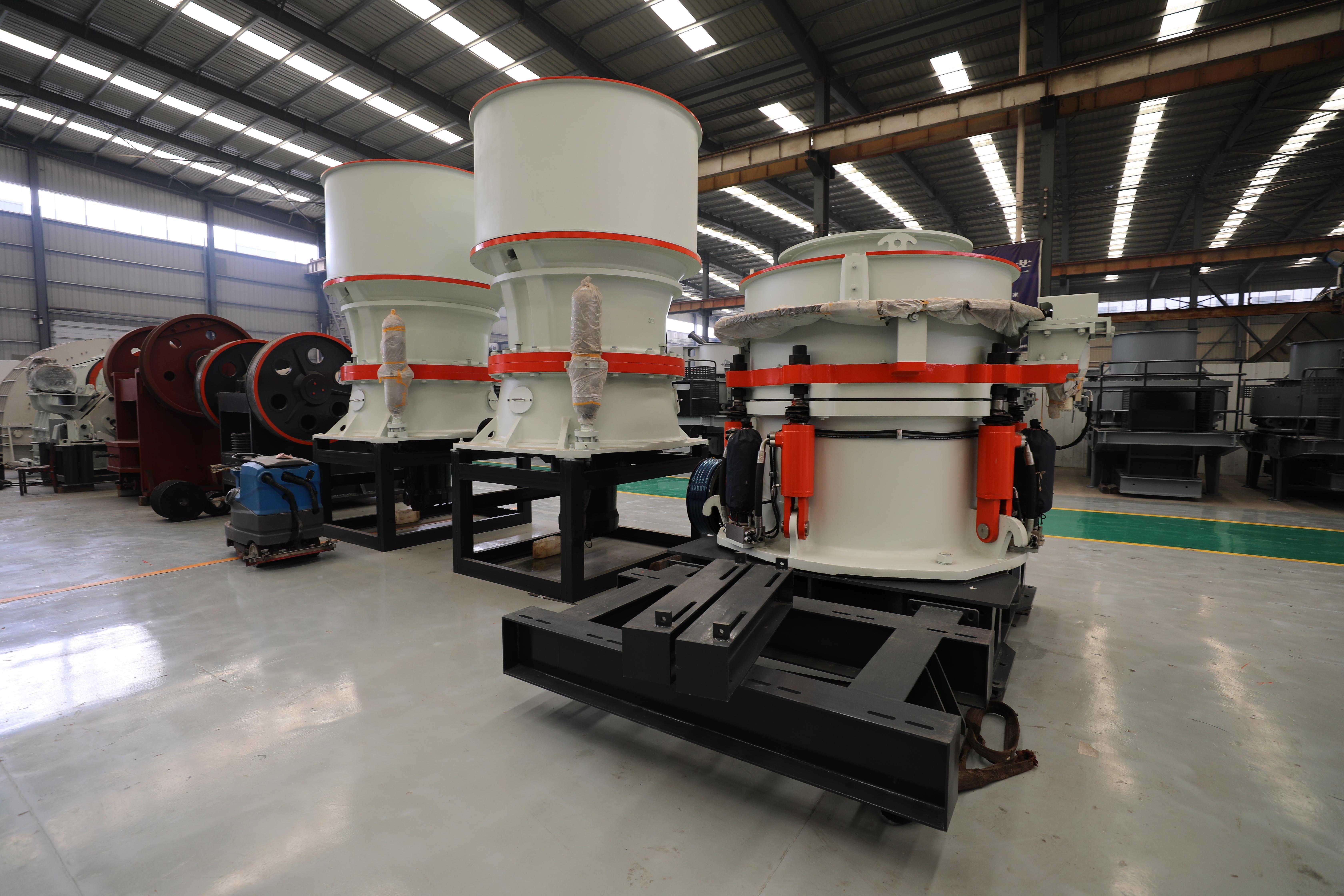 china hydraulic single cylinder cone crushers Diesel Engine small mini 900 type stone cone  crusher machine price