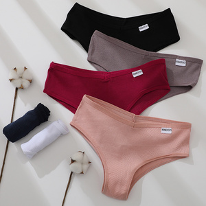 FINETOO Hot Women Cotton Panties Cheeky Underpants Ladies Underwear Comfortable Briefs Soft Panty Female Lingerie 6 Colors New