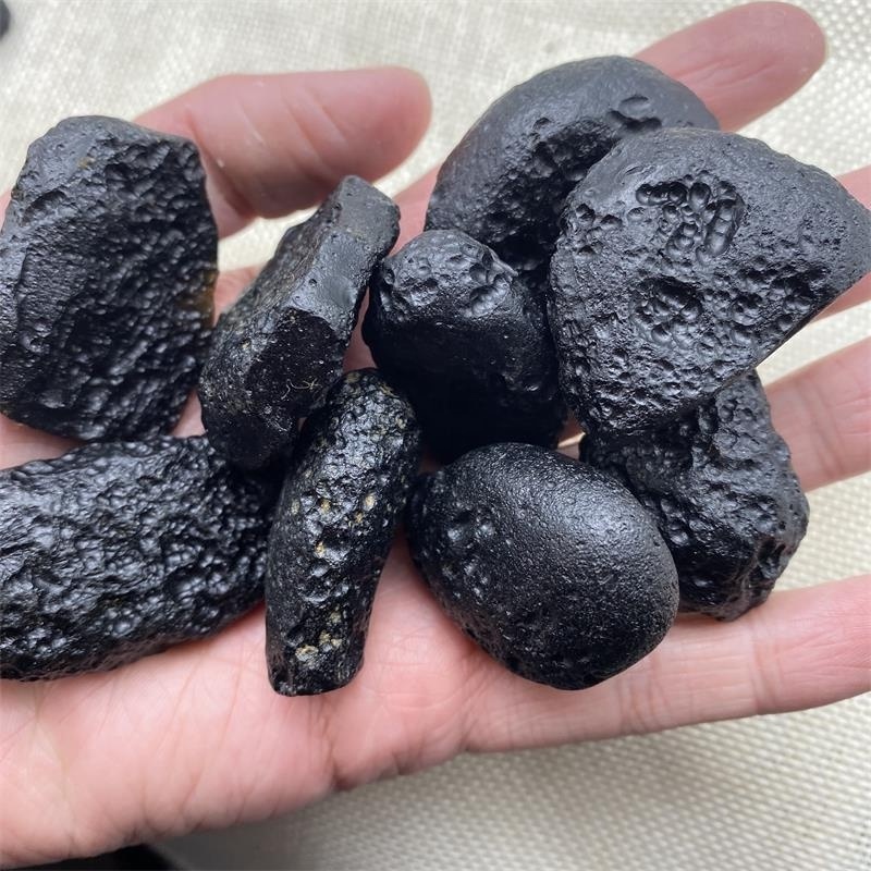 Natural Raw Black Tektite Crystal Tumble Stones Rough Tektite Stones Black Meteorolite Rough Stone For Healing