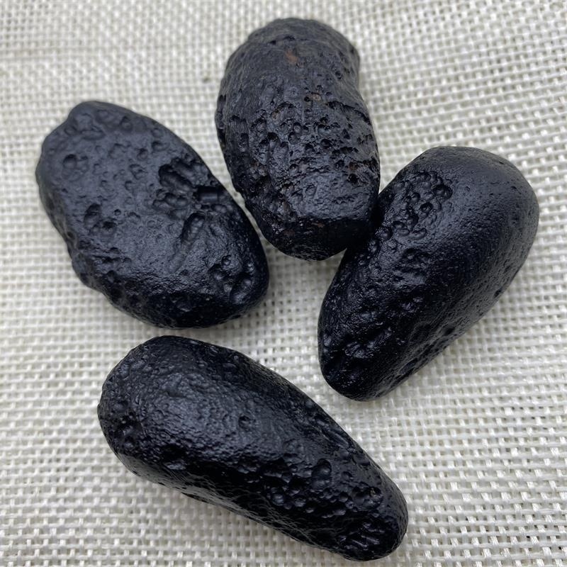 Natural Raw Black Tektite Crystal Tumble Stones Rough Tektite Stones Black Meteorolite Rough Stone For Healing