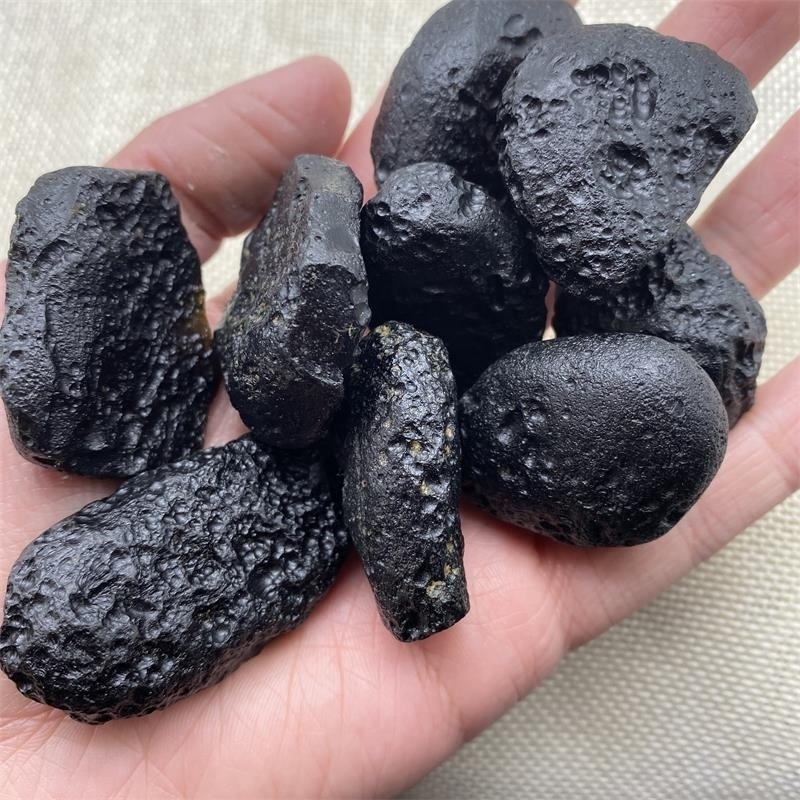 Natural Raw Black Tektite Crystal Tumble Stones Rough Tektite Stones Black Meteorolite Rough Stone For Healing