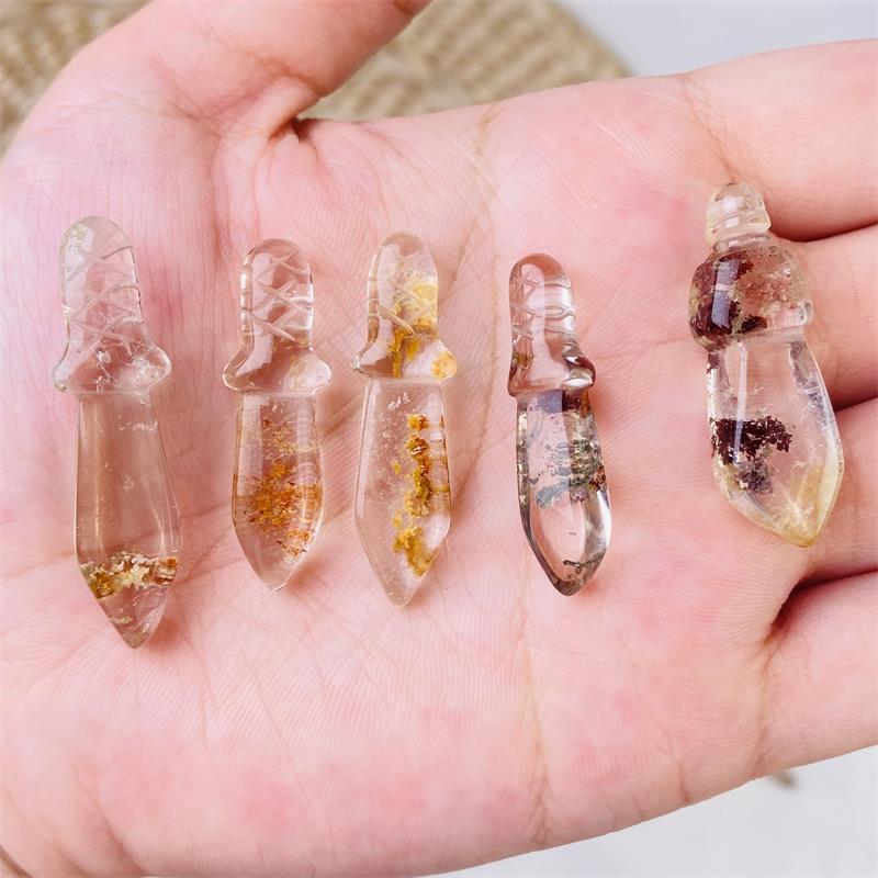 Wholesale natural high quality clear sword shape crystal carving reiki garden quartz crystal dagger for decoration