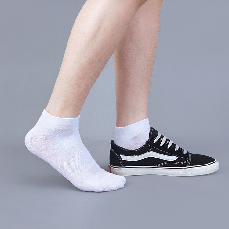 Custom  logo Private Label Low MOQ White Cotton summer Gym Short Soft Men Non Slip Sport Athletic Ankle Socks