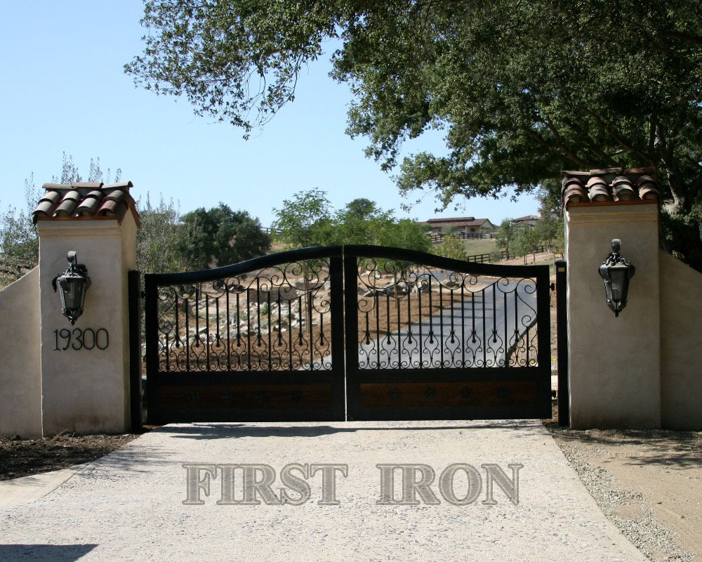 20 ft French used wrought iron driveway gates for sale