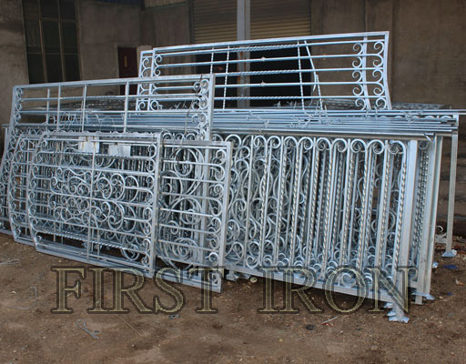 Modern Japanese style wrought iron curved stair railings, simple iron interior stair railings