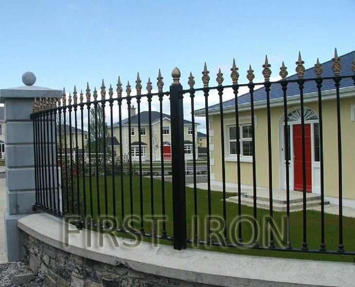 Powder coated round pen ranch horse cattle livestock wrought iron fence panels