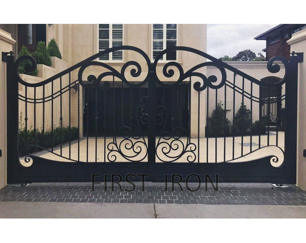 Elegent hand forged iron main gate for villas simple iron pipe gate design