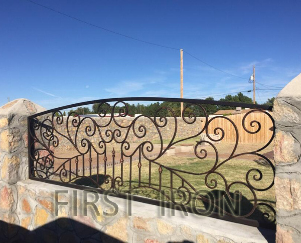 Easily Assembled galvanized and wrought iron outdoor steel fence barrier panel